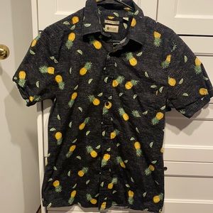 Pineapple and lime button down
